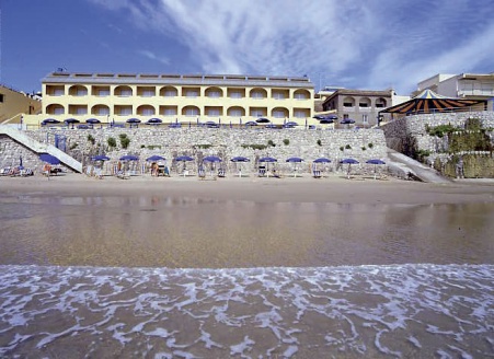 Hotel DEI CESARI *** - Anzio - LAZIO