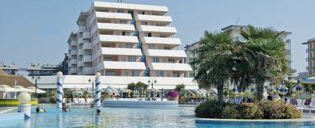 Hotel APARTHOTEL HOLIDAY **** - Bibione  Spiaggia - VENETO