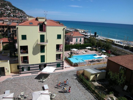 Residence LE SALINE - Borgio Verezzi - LIGURIA